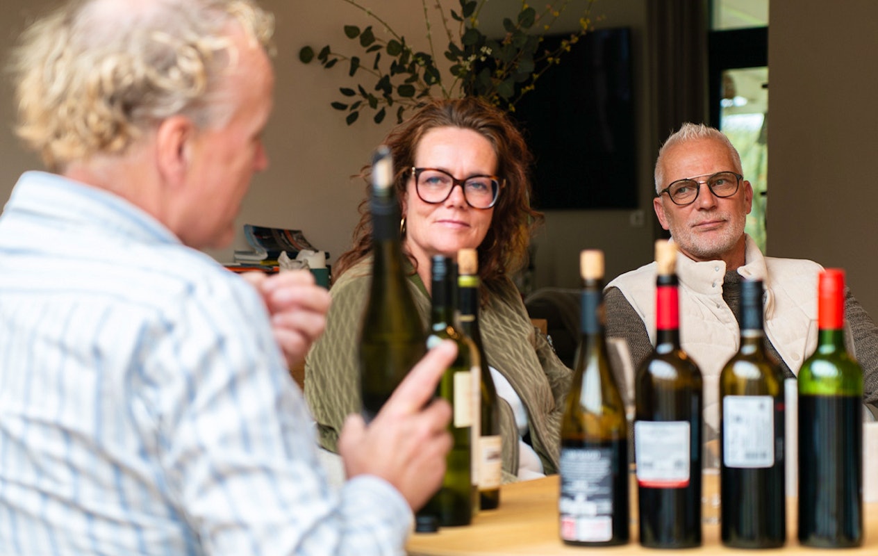 Wijnproeverij aan huis verzorgd door De Kasteelhoeve (4, 6 of 8 personen)