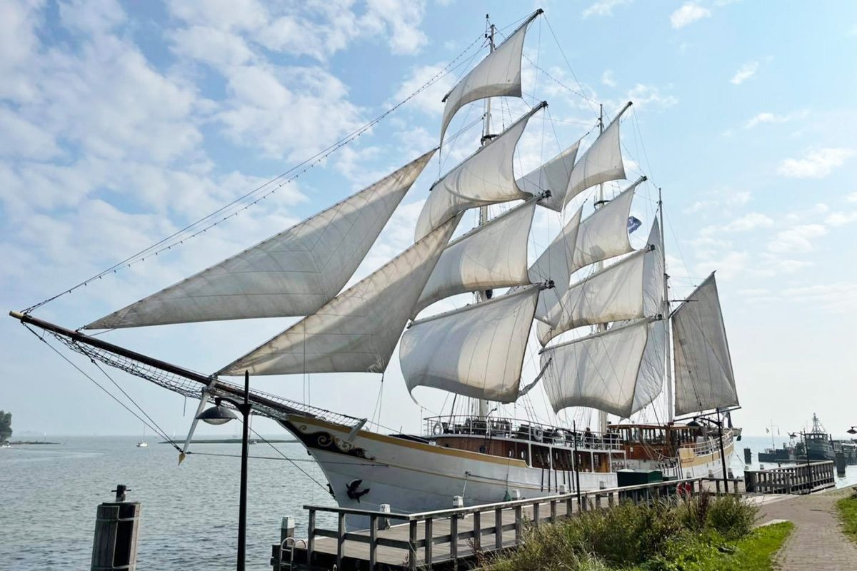 Zeiltocht naar Hoorn of Volendam op De Stedemaeght