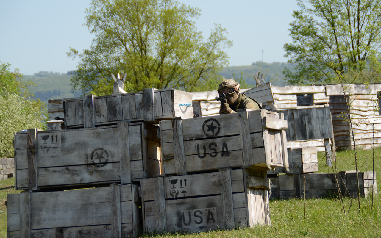 Envie d'action? Venez faire du paintball à Agimont Adventure