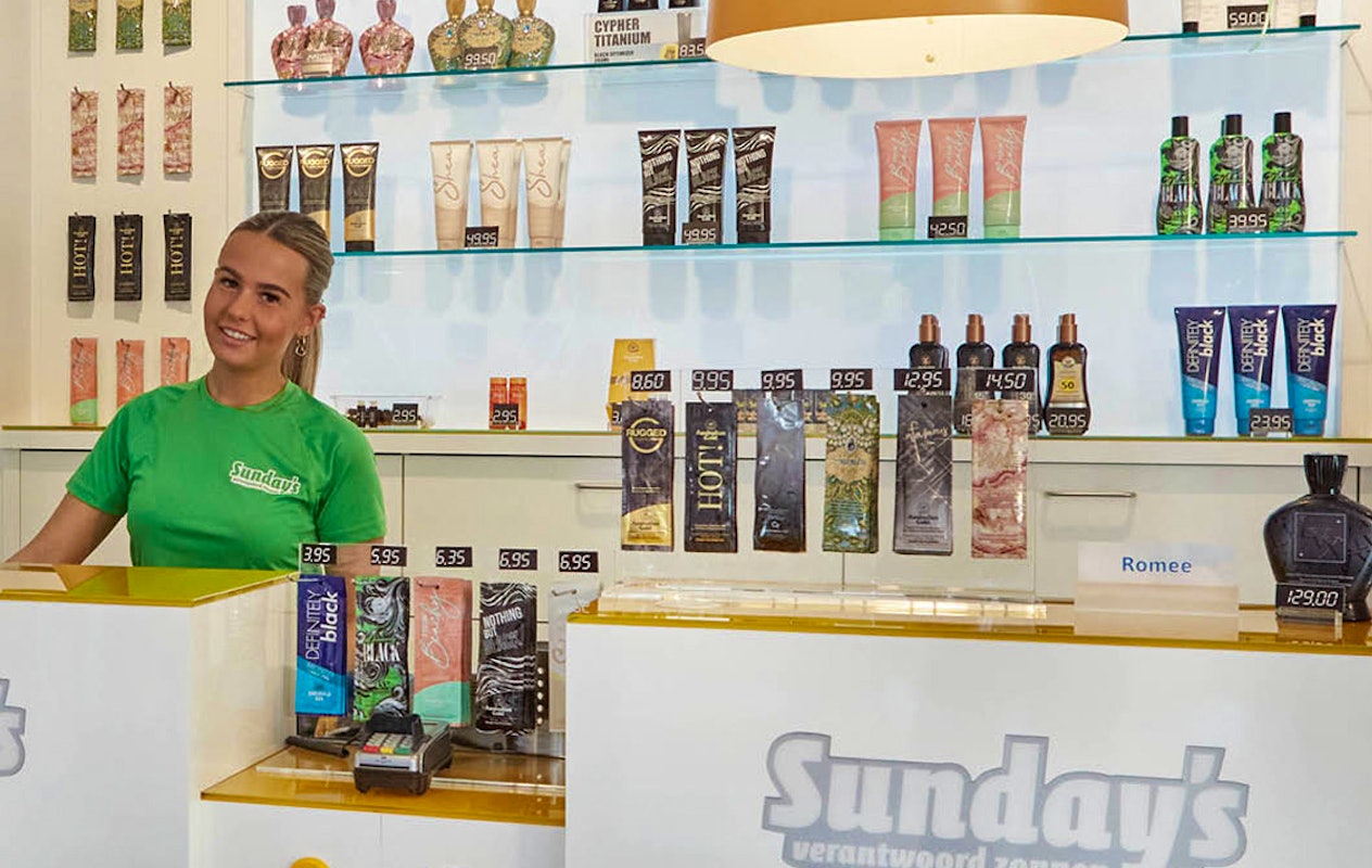 Zonnebanksessie bij Adrianas Beauty World